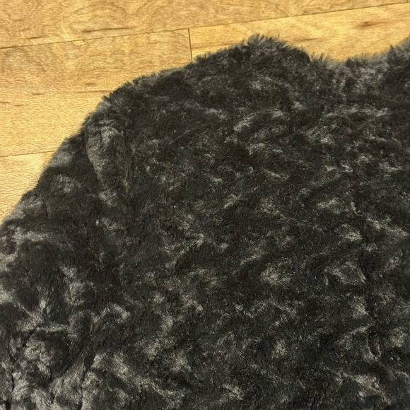 *Rare* Adrienne Landau Dreamworks Trolls Limited Edition Premium Faux Fur Coat - Picture 9 of 9